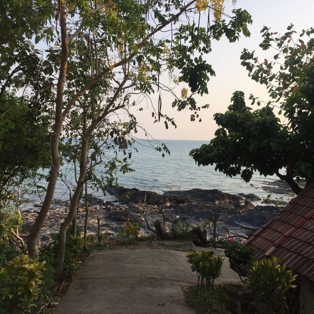 Bamboo Bay Resort Ко-Ланта Экстерьер фото