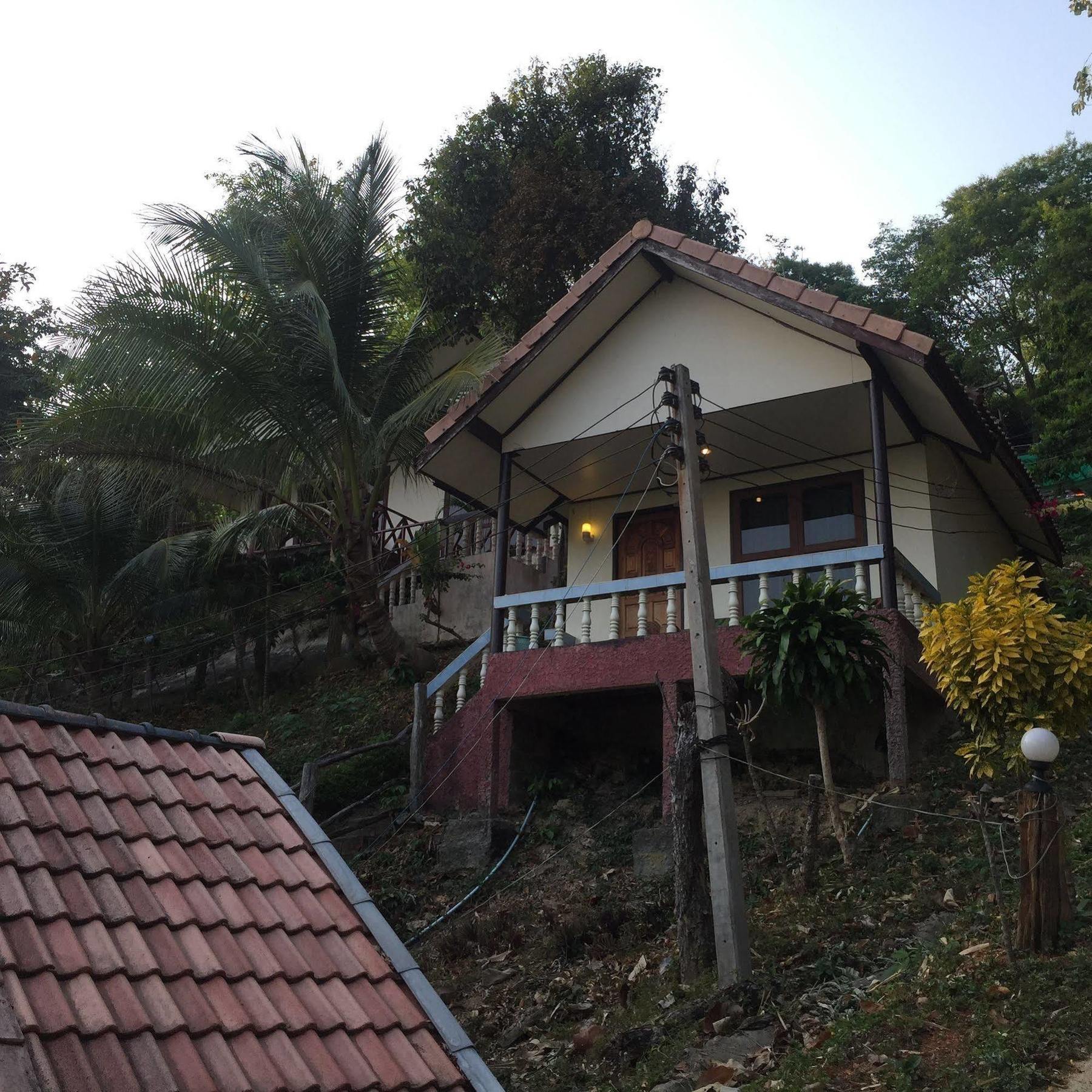 Bamboo Bay Resort Ко-Ланта Экстерьер фото