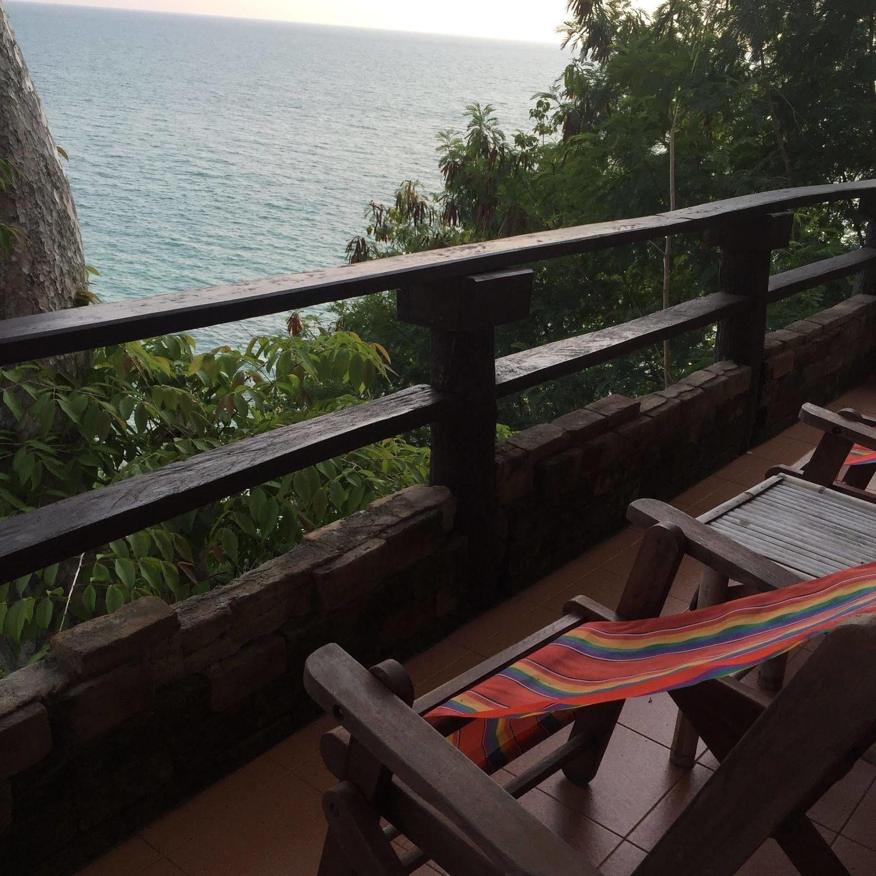 Bamboo Bay Resort Ко-Ланта Экстерьер фото