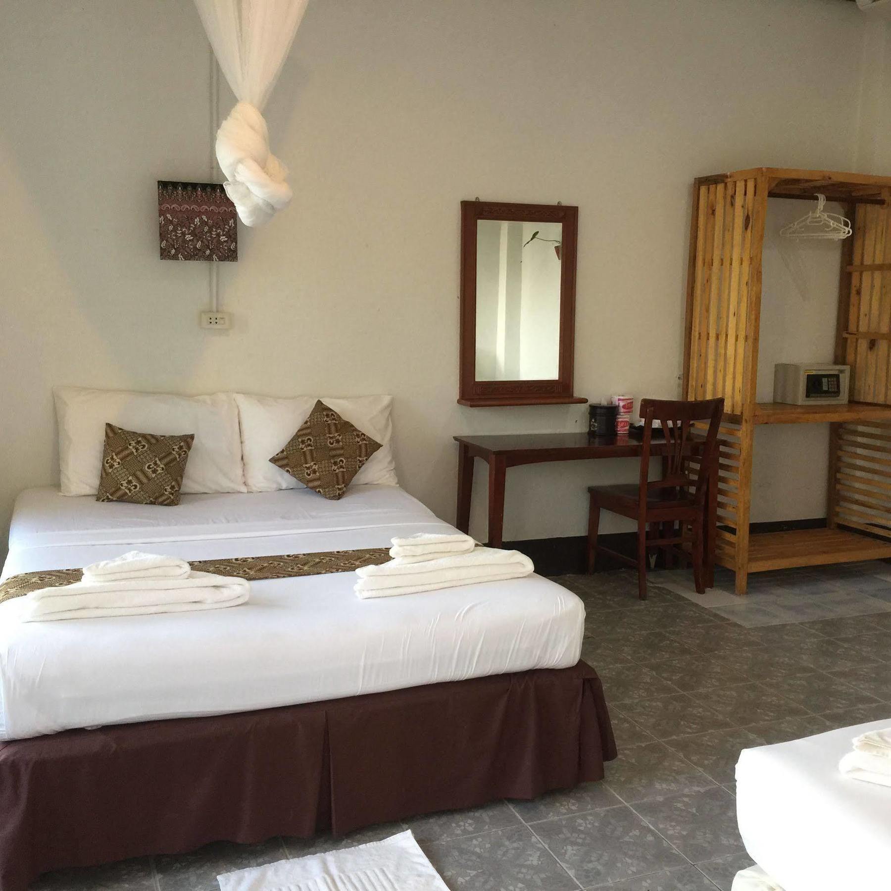 Bamboo Bay Resort Ко-Ланта Экстерьер фото