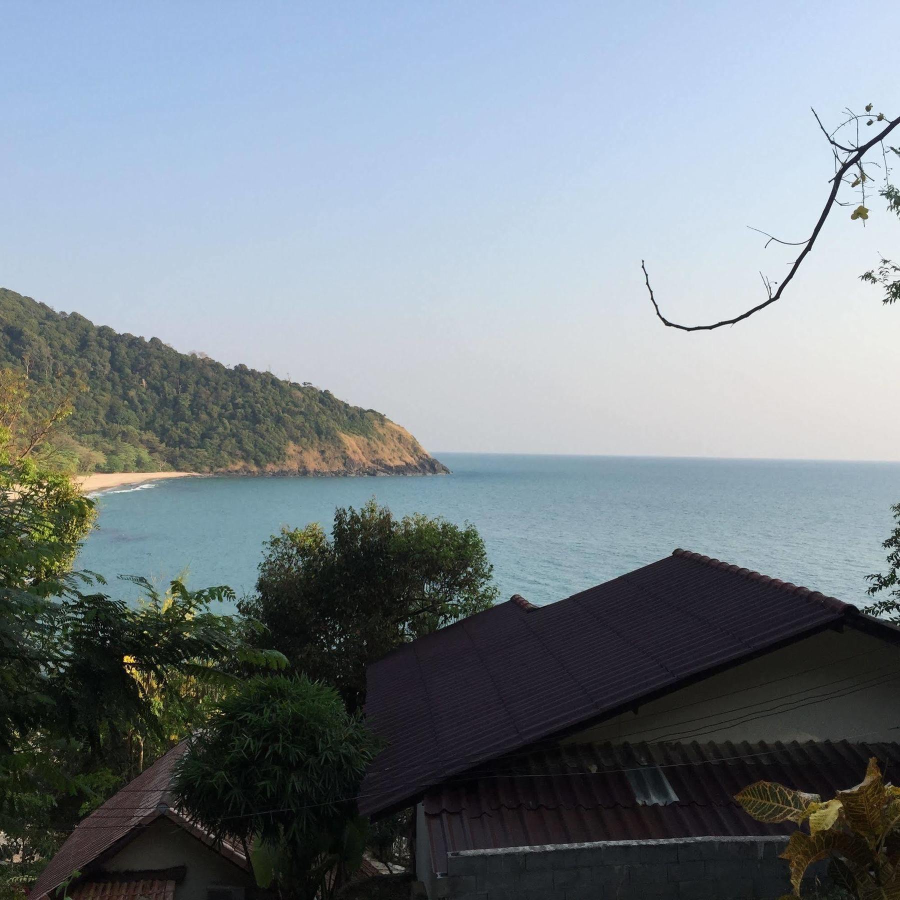 Bamboo Bay Resort Ко-Ланта Экстерьер фото