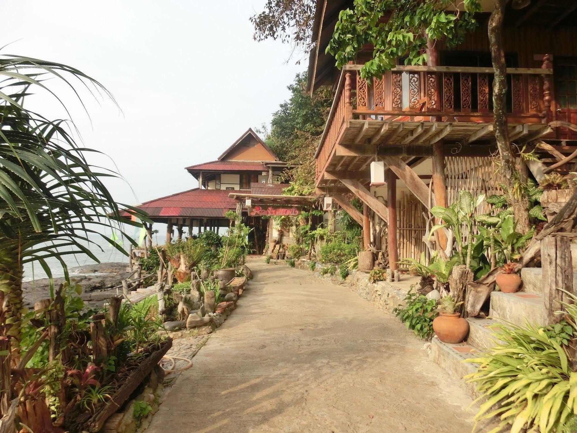 Bamboo Bay Resort Ко-Ланта Экстерьер фото